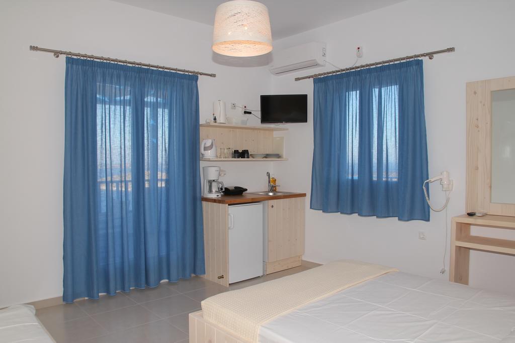 Meltemi Retreat Hotel Irakleia  Buitenkant foto