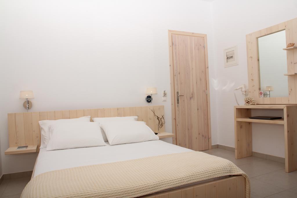 Meltemi Retreat Hotel Irakleia  Buitenkant foto