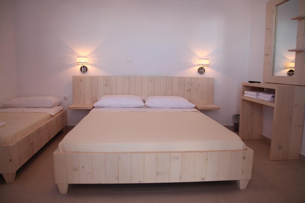 Meltemi Retreat Hotel Irakleia  Buitenkant foto